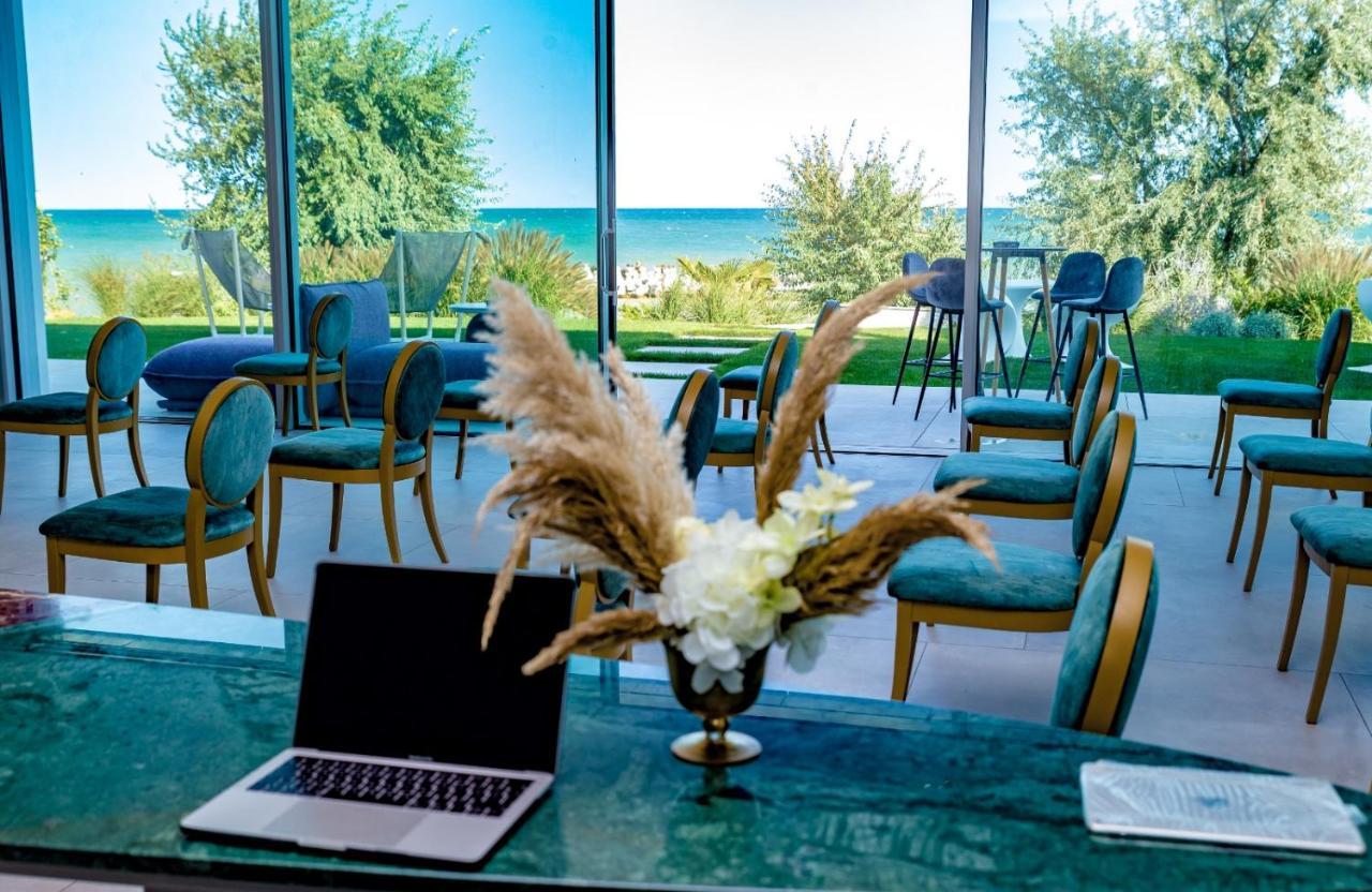 Novum By The Sea Aparthotel Olimp Ngoại thất bức ảnh